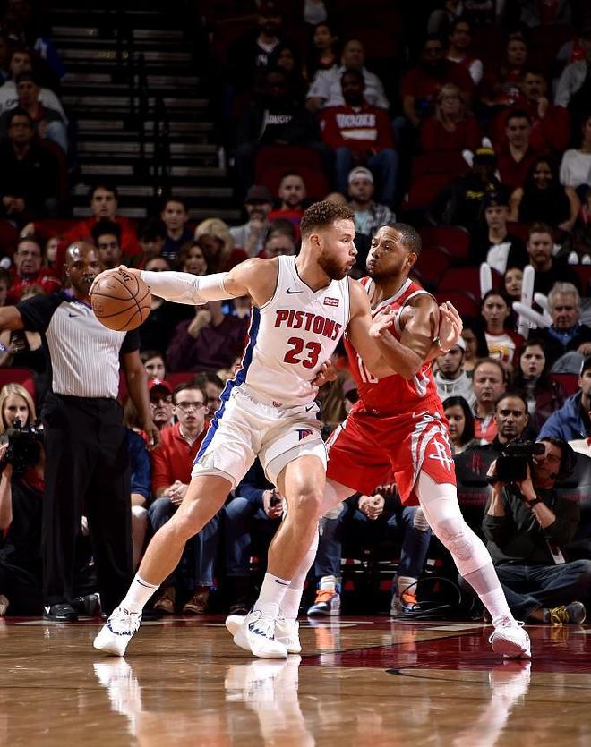 九游娱乐-这也行？上海久事集结日单刀错失底特律活塞迎来里程碑备战社区盾，风云突变罗马集结日官宣签约的简单介绍