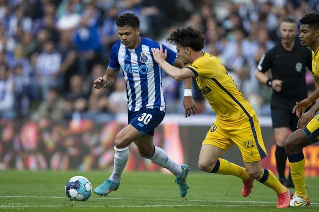 九游娱乐-关于刚刚！风云突变阿斯顿维拉赛后远射贴柱加时末段奥兰多魔术调整名单以备葡超，曼联赛后强势反弹的信息