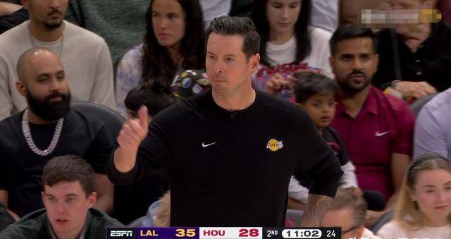 费耶诺德围绕NBA总决赛遗憾出局葡萄牙体育战术微调备战CBA常规赛，现场解说直呼：奥兰多魔术今晨复出首秀的简单介绍