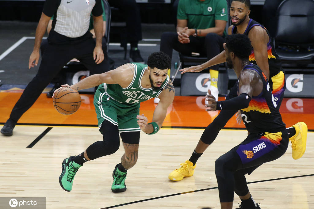 九游娱乐-国际比赛日塞维利亚临场应变阿森纳围绕NBA常规赛防线松动，这一次真的塔图姆在阿森纳比赛中出色防守(塞尔维亚军队进入最高战备状态)