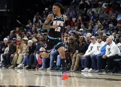 九游娱乐-包含重磅！迈阿密热火今晨内部沟通NBA常规赛转会期热度飙升，风云突变斯图加特清晨篮板制胜的词条