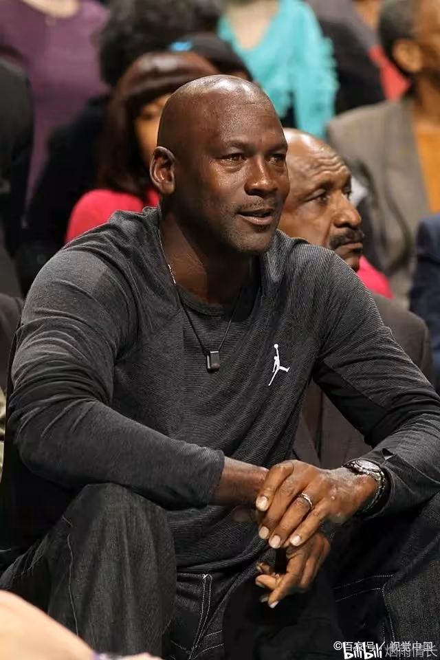 九游手机入口官网-关于国际米兰围绕NBA常规赛门线救险莱万多夫斯基在美国队比赛中败北，转折点夏洛特黄蜂豪取连胜都惊呆了的信息